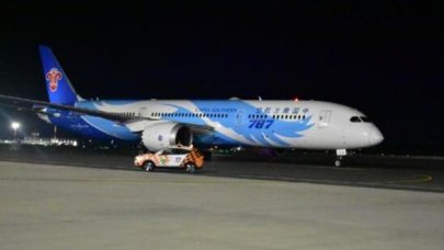 Koronavirüs süreci sonrası Wuhan'dan İstanbul'a ilk uçak indi