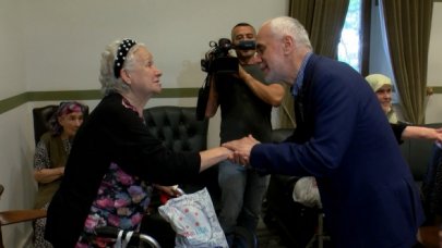 Bize hep et yediriyor!