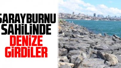 Bayramda Sarayburnu Sahili'nde denize girdiler