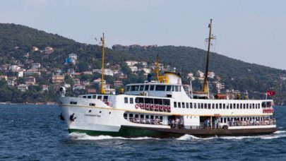 Adalar vapurunda bir kadın ve erkek kavga etti!