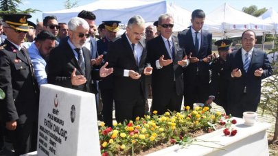 15 Temmuz şehidi polis Fatih Dalgıç mezarı başında anıldı