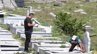 Mezar taşları yaptırılıyor