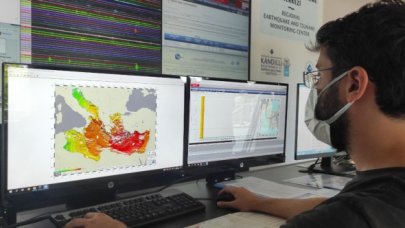 24 saat nöbet tutuyorlar