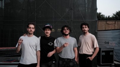 Yaşlı Amca sahne alacak