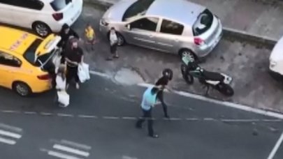 Beylikdüzü'nde taksi şoförü ile motosiklet sürücü arasında kavga