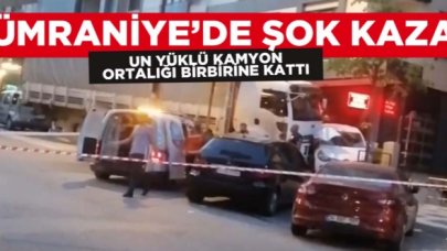 Ümraniye'de park edildikten sonra hareketlenen un yüklü kamyon ortalığı birbirine kattı