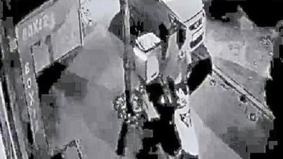 Esenyurt'ta motosiklet hırsızlığı kamerada