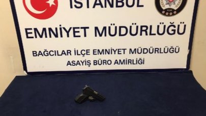 Bağcılar'da park yeri tartışmasında komşularını silahla yaraladı