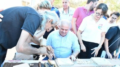 Ahşabı sanat eserine dönüştürdüler
