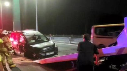 FSM Köprüsü'nde polislerin dur ihtarına uymayan sürücü iki polise çarptı