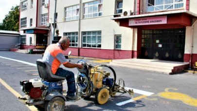 Eğitim için boya desteği