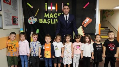 Öğrencilerle sohbet etti