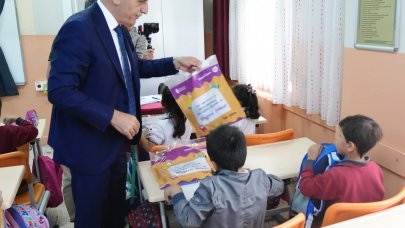 Öğrencilere başarı diledi