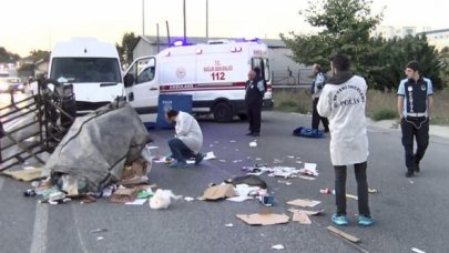 Esenyurt’ta minibüsün çarptığı motosikletteki baba ile 3 yaşındaki oğlu öldü