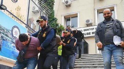 Başkasının kimlik bilgilerini kullanarak kargodan siparişini alan şüpheliler yakalandı