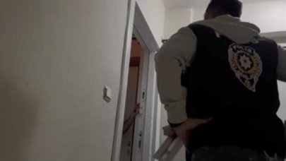 İstanbul'da siber dolandırıcılık şebekesine operasyon; 10 gözaltı