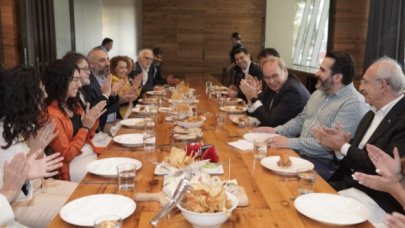 Kılıçdaroğlu, ABD'de Türk öğrencilerle görüştü