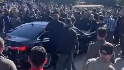 Tuzla Belediye Başkanı Şadi Yazıcı'ya açılışta saldırı!