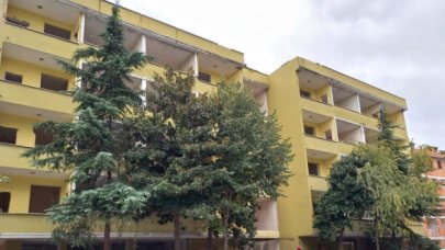 Huzurevi yıkılıyor!