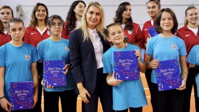 Dilek İmamoğlu: Kızlarımız her şeyi başarabilir