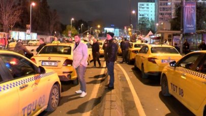 Taksiciler konvoy oluşturarak eylem yaptı