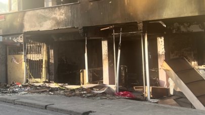 Pendik'te mobilya mağazasını yaktılar!