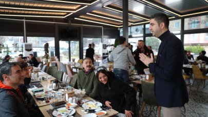 Gökhan Yüksel beden öğretmenleri ile buluştu