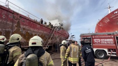 Tuzla'da gemi yangını