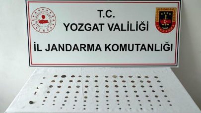 Yozgat'ta tarihi eser operasyonu; 100 sikke ele geçirildi