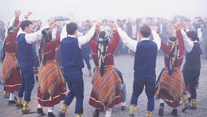 Horon Her Yerde Oynanmaz!