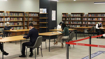 İstanbul'un ilk AVM kütüphanesinin müdavimleri 18-25 yaş arası gençler
