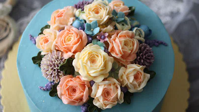 Kesilmeye kıyılamayan pastalar tasarlıyor