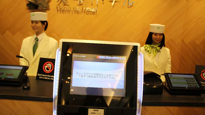 Bu Otelde Sadece Robotlar Çalışıyor