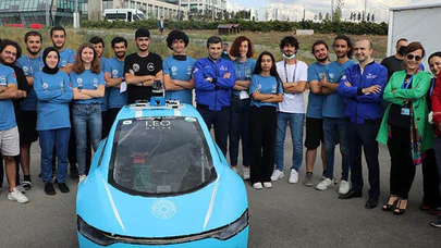 Selçuk Bayraktar yarışmacı gençlerin çağrısına kayıtsız kalmadı