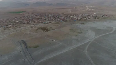 Eber Gölü Tamamen Kurudu!