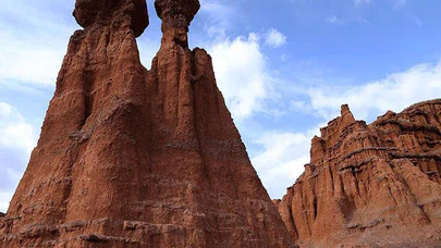 Kırmızı periler diyarı Narman