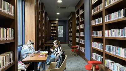 Ümraniye Fazlı Aydın Millet Kütüphanesi'ne gençler yoğun ilgi gösteriyor