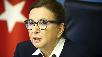 Ticaret Bakanı Pekcan'dan evdeki vatandaşlara 'Sanal Ticaret Akademisi' daveti