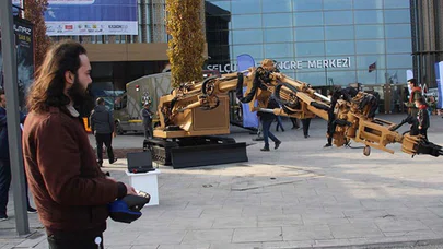 Üretilen robotik kol bombayı "el" hassasiyetiyle imha ediyor