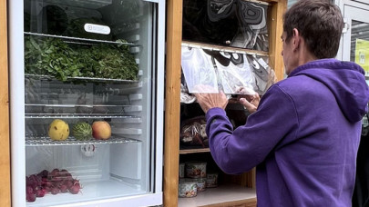 Sokaklara yerleştirilen buzdolapları gıda israfını azalttı