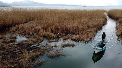 Tatlı su balıkçılarının kış şartlarındaki zorlu mesaisi