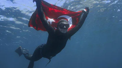 Şahika Ercümen'den Antarktika'da Tarihi Dalış