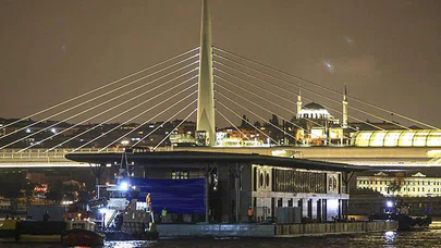 Karaköy'e"Akıllı Yüzer İskele"