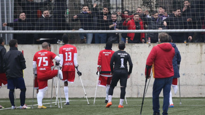 Ampute futbolcular başarılarıyla toplumun engelli bireylere karşı önyargılarını yıkıyor
