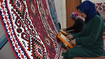 Hakkari kiliminin her motifi ayrı bir anlam taşıyor