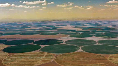 Konya'nın devasa dairesel tarlaları gökyüzünden görüntülendi