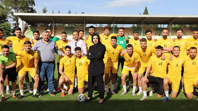 Profesyonel futbol liglerinin şampiyon kadın başkanı gururlu