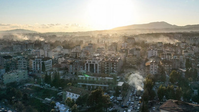 ABD'li sismolog Lee, Kahramanmaraş merkezli depremler için "yıkıcı ve korkunç" ifadel
