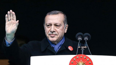 "Biz gençlerimizle Türkiye Yüzyılı'na yürüyoruz"