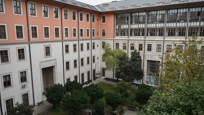 İstanbul Üniversitesi Edebiyat Fakültesi 154 yaşında